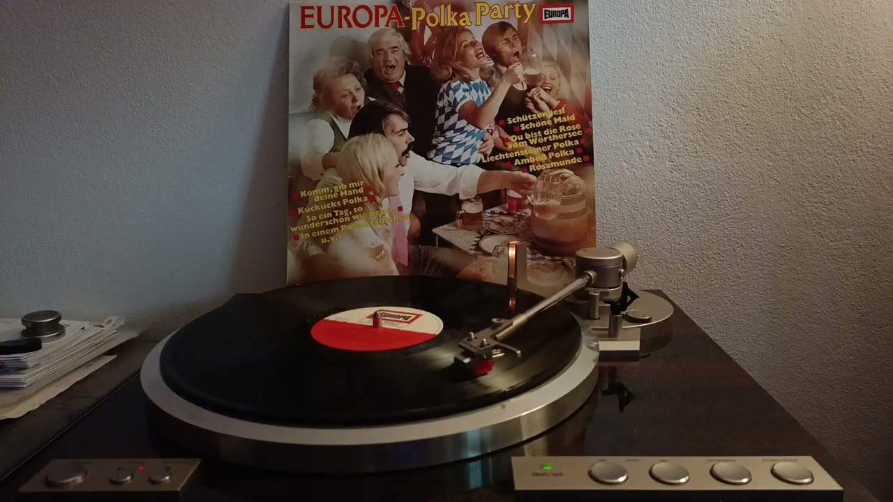 VICTOR (JVC) QL-Y44F playing ORCHESTER FRANZL HEPP 