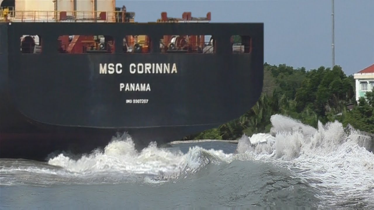HARD TURN - Giant MSC Ship Rocks the River Bend #shipspotting