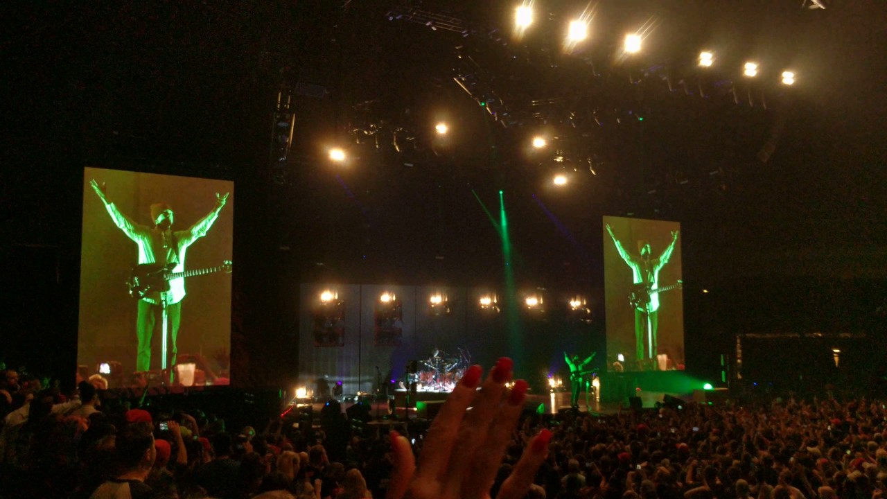 Message Man by twenty one pilots in 4K UHD Live in Dallas AAC - Shot with Pixel XL