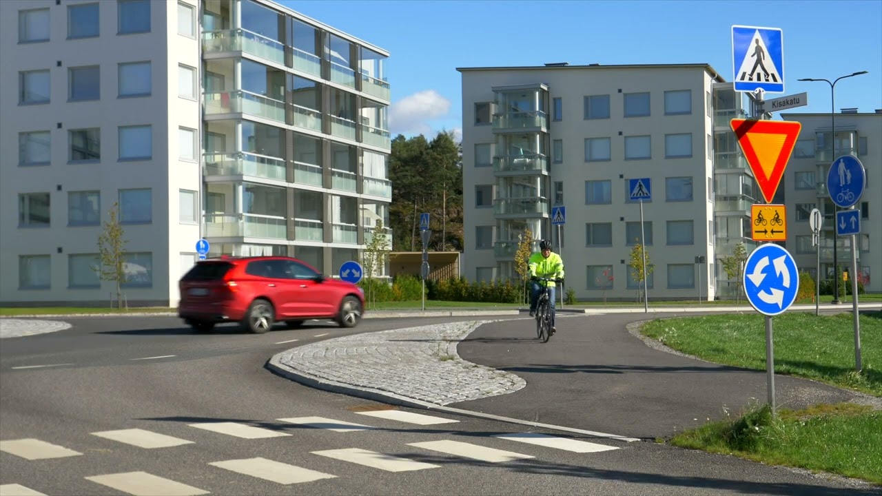 Väistämissäännöt autoilijan näkulmasta