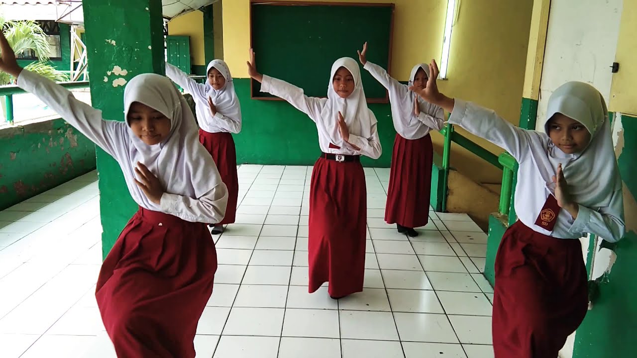 Tari Untuk Anak SD (Dindin Badindin)