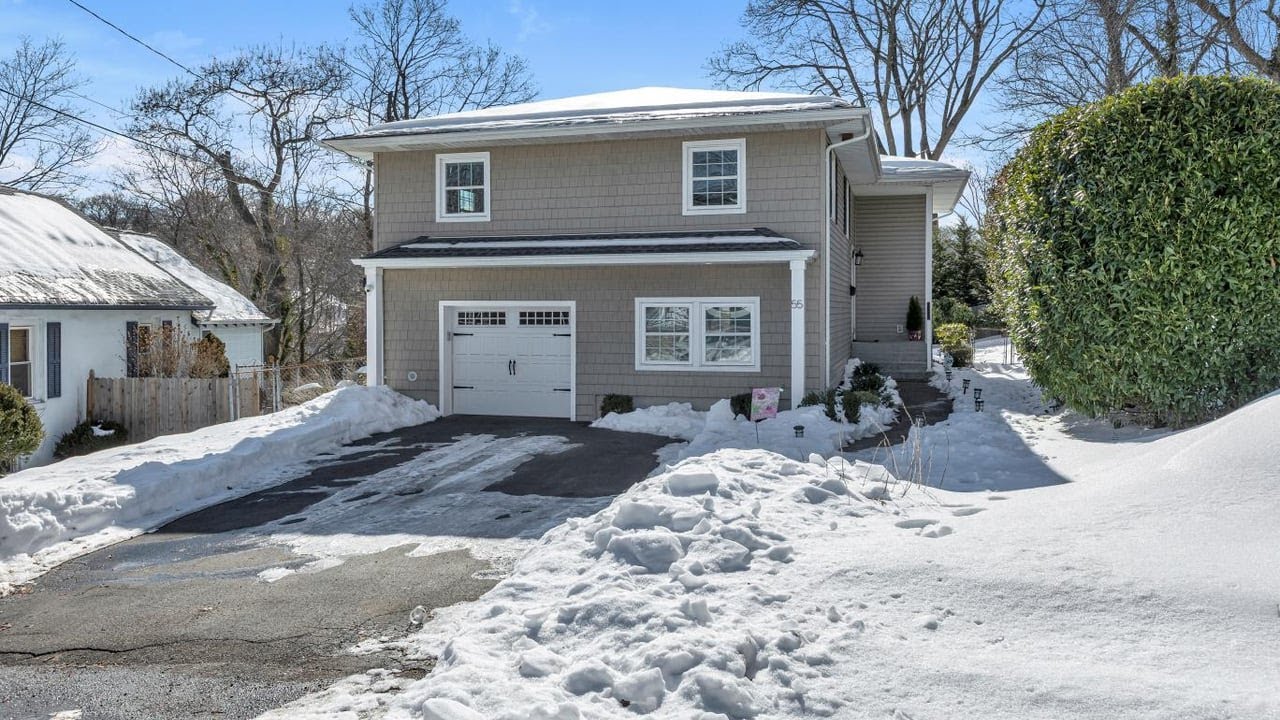 55 Hillside Ave, Huntington, NY