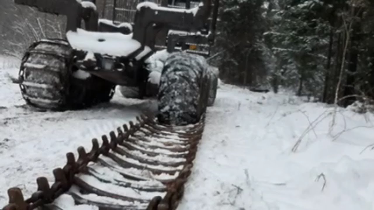 Одеваем гусеницы на форвардер Ponsse Buffalo Forwarder
