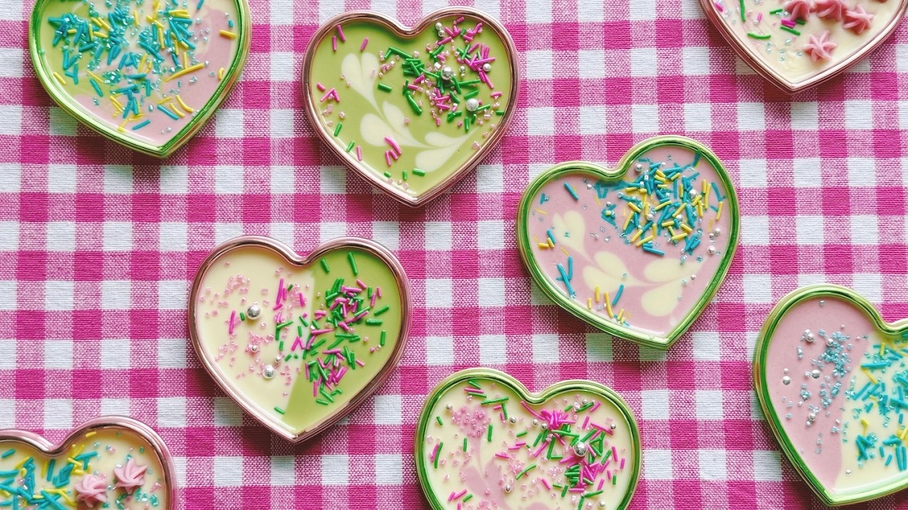 Kawaii Mendiants na Walentynki (prosty przepis DIY na czekoladowe serduszka)