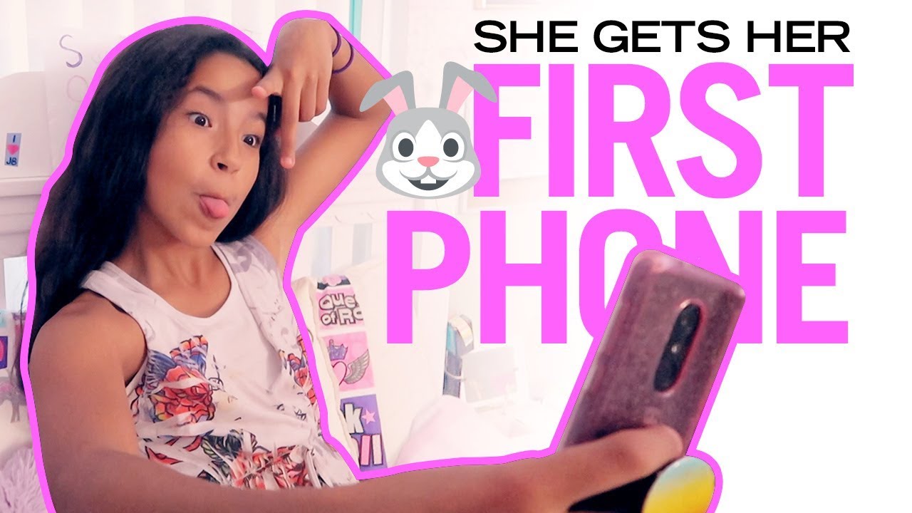 New Phone, Who Dis?!!! - PIA GETS HER FIRST PHONE | REVVL 2