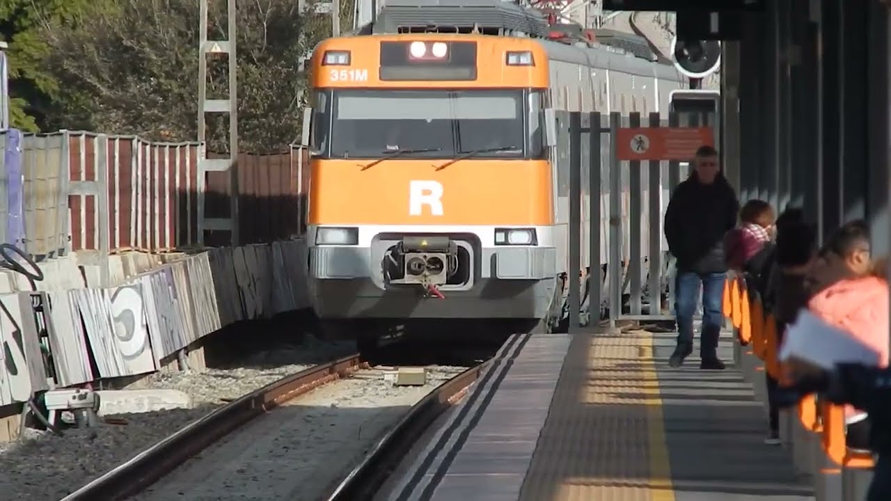 Trenes por Bellvitge (4K)