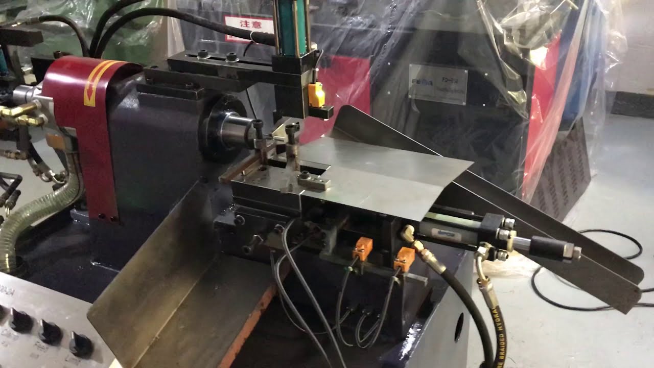 FEDA automatic hydraulic lathe machine FD-300-2A turning machine 01