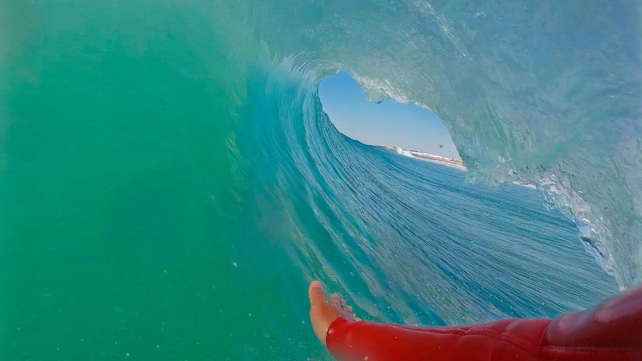 Por qué una tabla de surf grande mejora tu surf en TUBOS