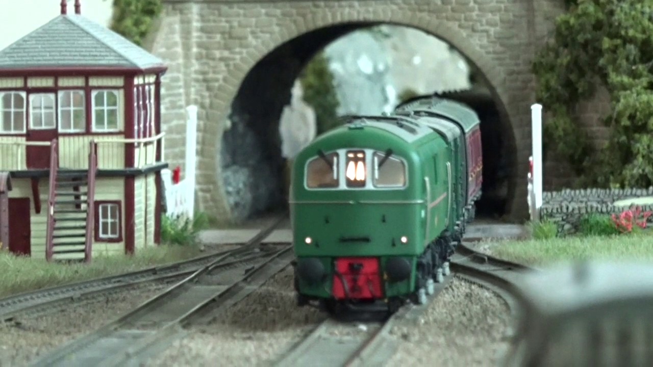 HM121: DJ Models 'OO' gauge Class 71