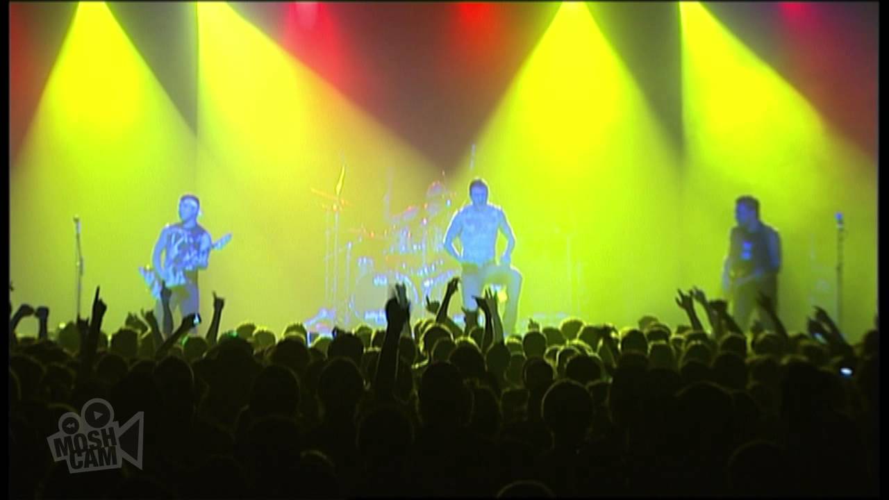 Atreyu - Exs and Ohs (Live in Sydney) | Moshcam