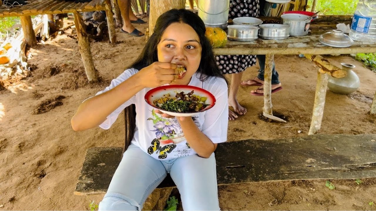 හේනක දවල් කෑම🍚 | Maligawila Temple