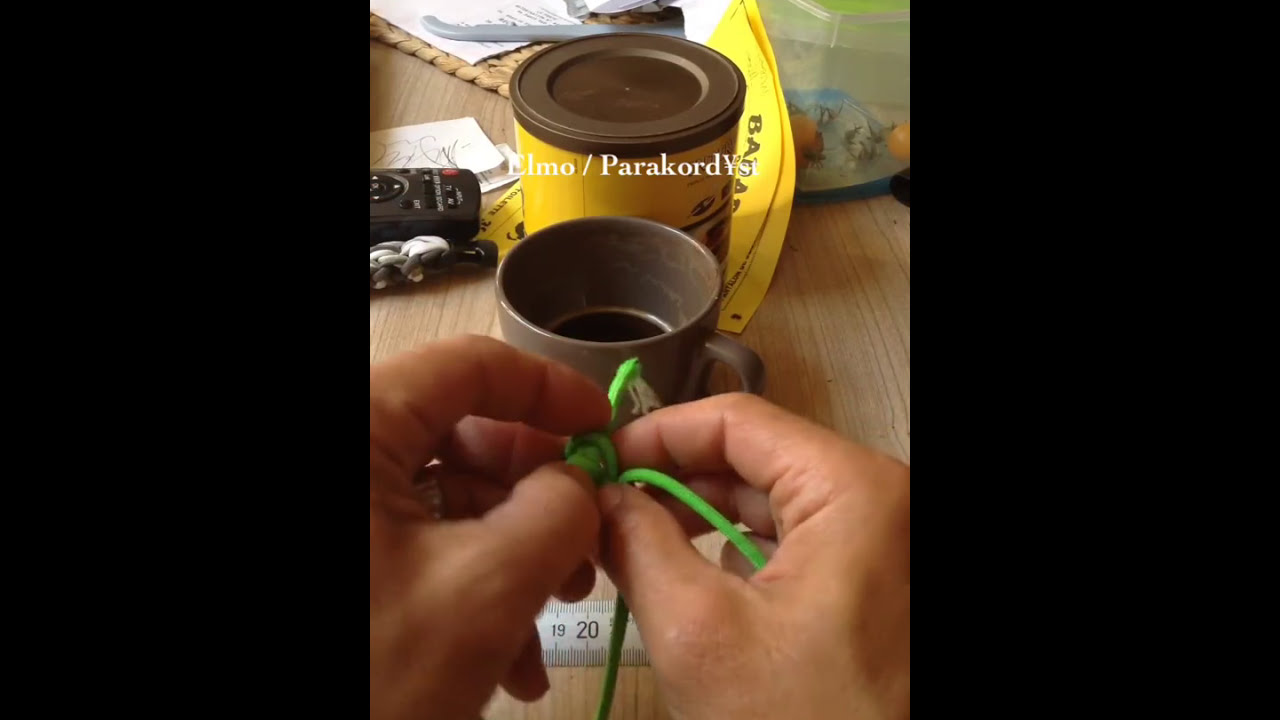 Faire un collier léger pour son chien en 3 noeuds.