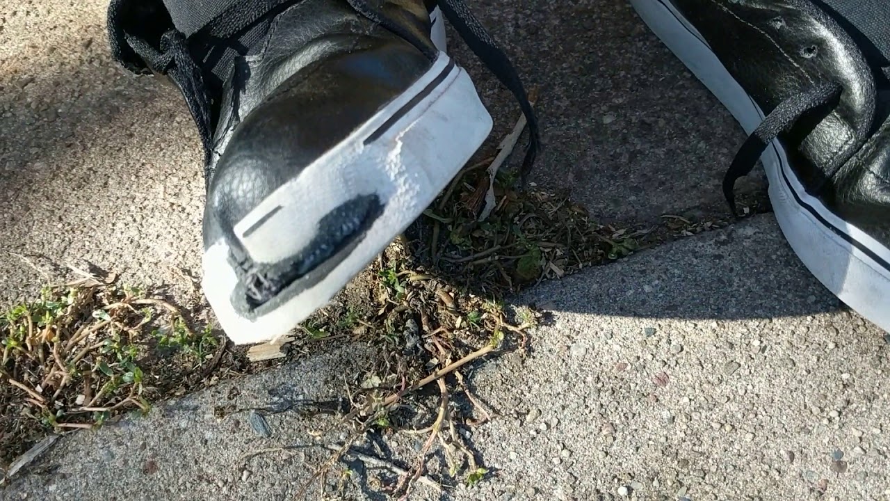 Abusing My Friend's Nike SB Skateboarding Shoes-1