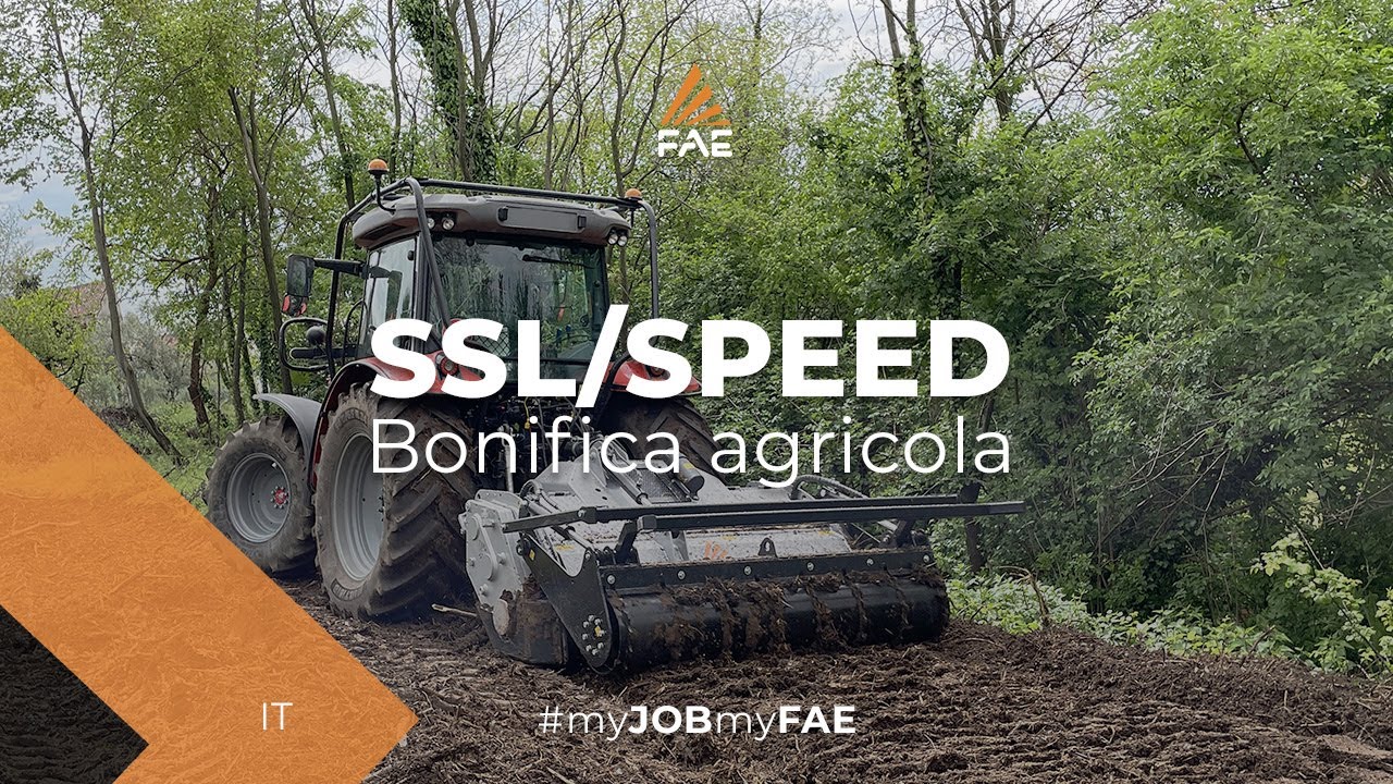 La fresa forestale FAE SSL/Speed al lavoro con un trattore SAME Explorer