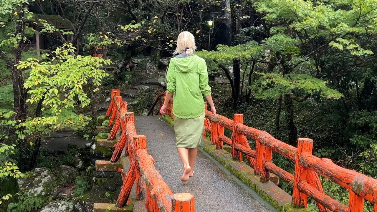 IMMERSED IN THE AWE-INSPIRING BEAUTY OF JAPAN / BAREFOOT WALK FULL OF MAGIC, Kizetsu-kyo Gorge
