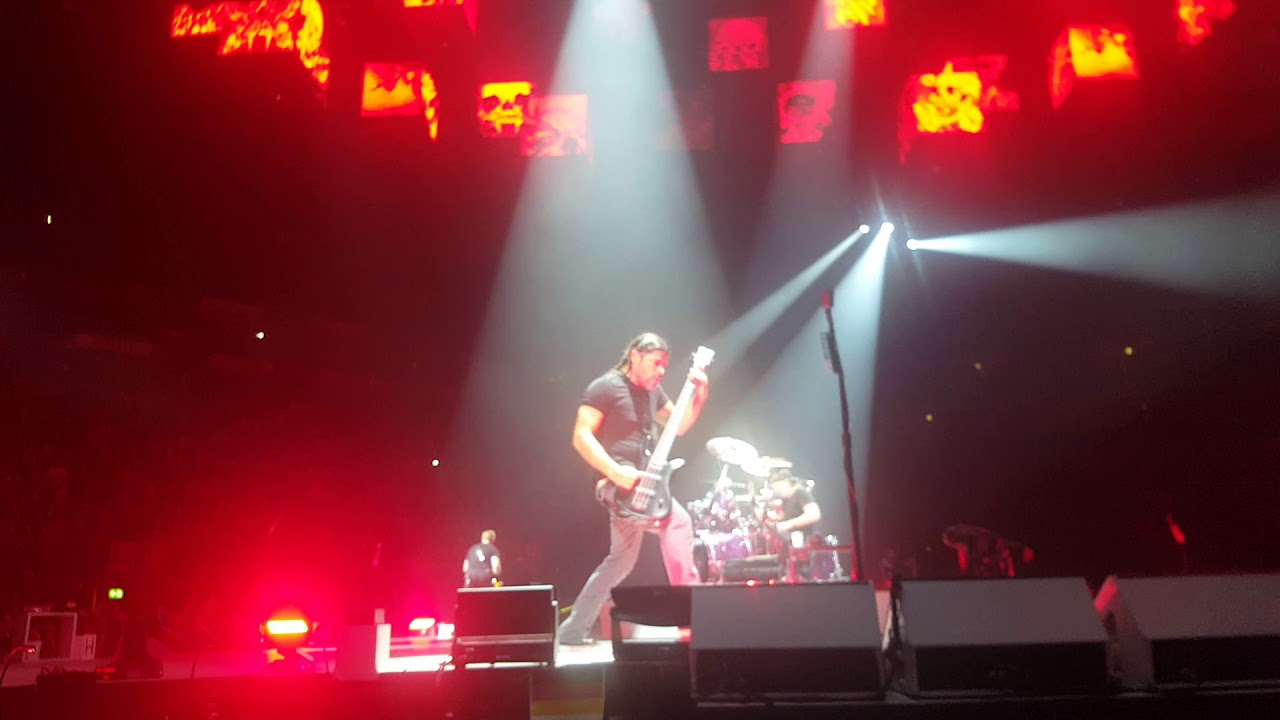 Metallica - For Whom The Bell Tolls - Robert Trujillo Crab Walk - Lanxess Arena Cologne 14.09.2017