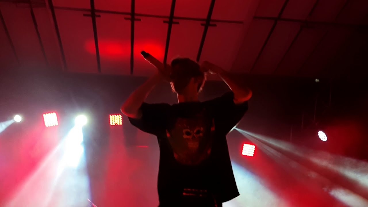 Taking off One Ok Rock Guadalajara
