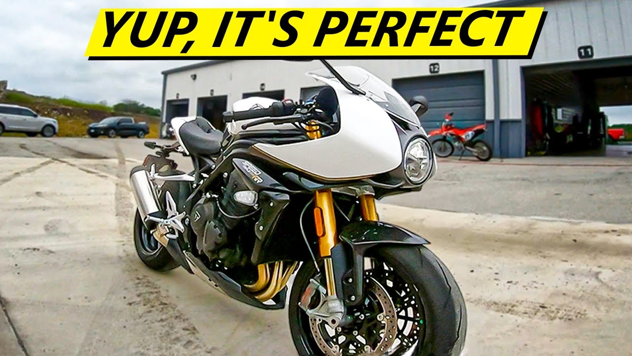 TRACK REVIEW of 2022 Triumph Speed Triple 1200 RR