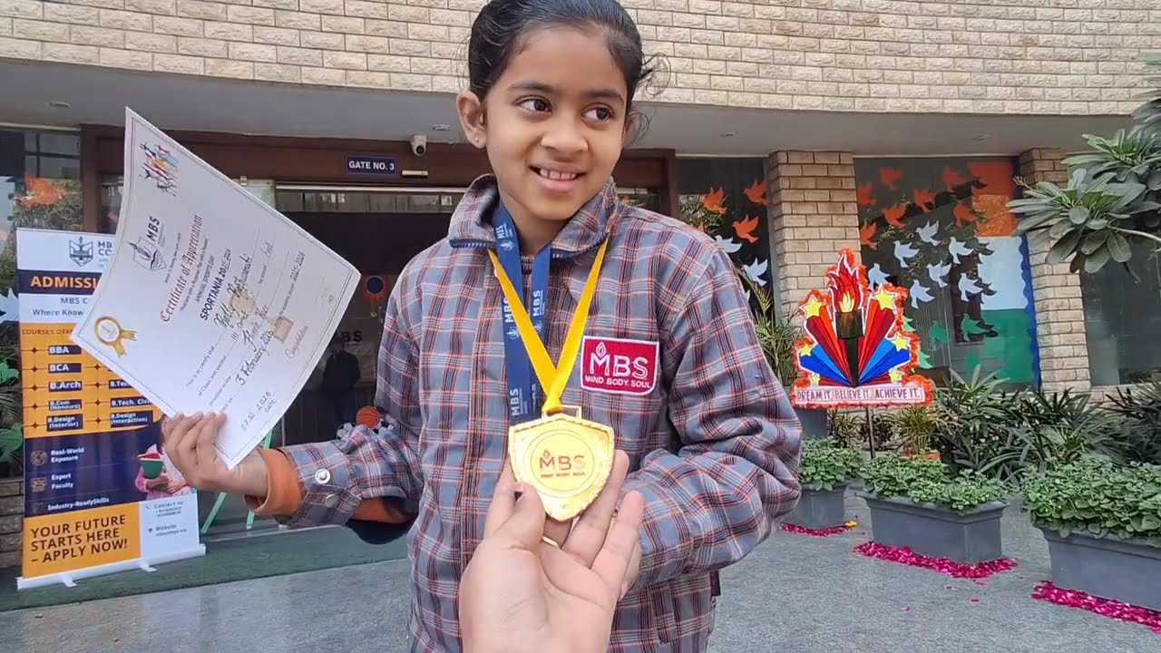 Rolly ko mila gold medal race mai | Gaon ke liye nikal gaye | Sonika Raghuvanshi Vlogs 