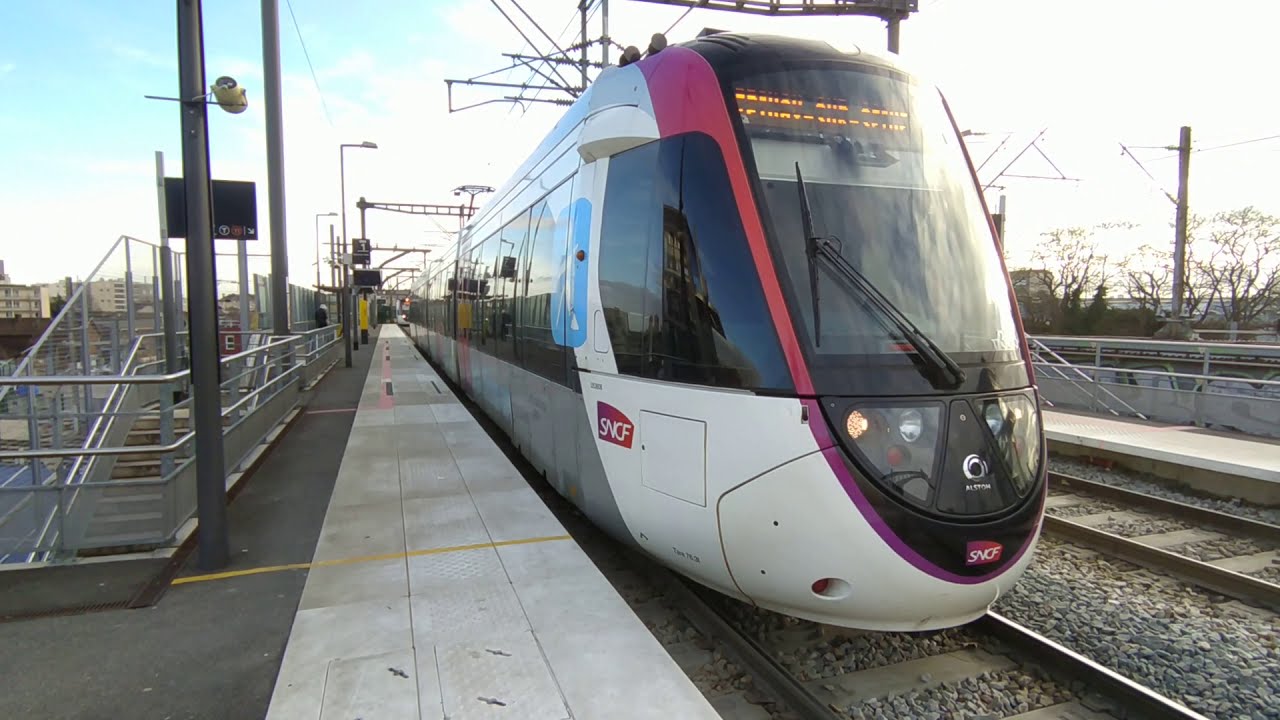 gros spot en gare du Bourget (t11 RER B régiolis fret bus...)