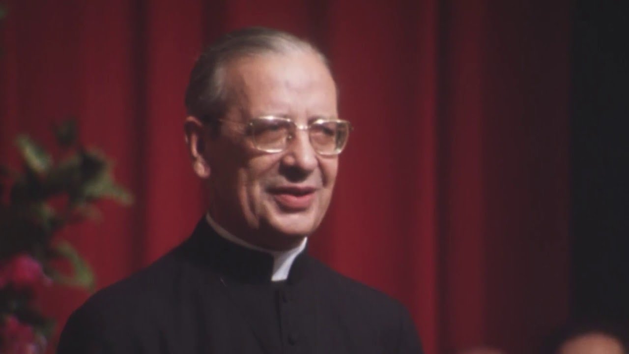 La visita del beato Álvaro del Portillo al colegio Tajamar en 1976