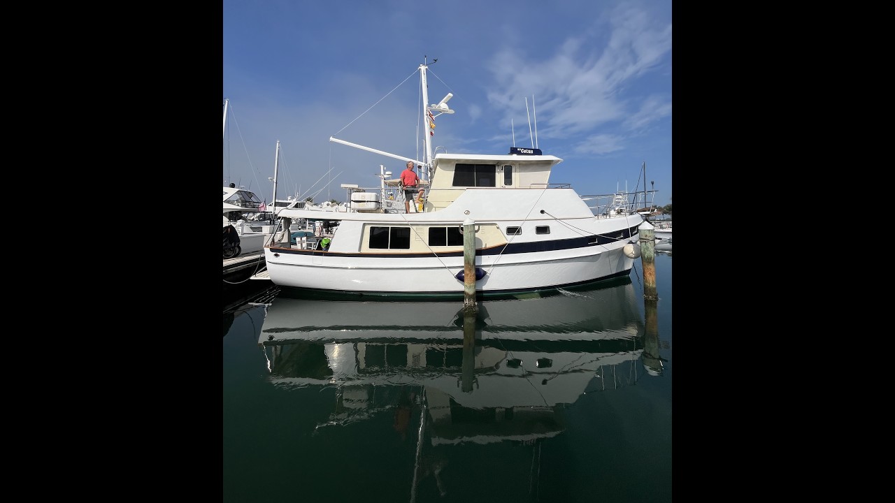 Мачта сносится #обслуживаниелодок #жизньналодке #траулер