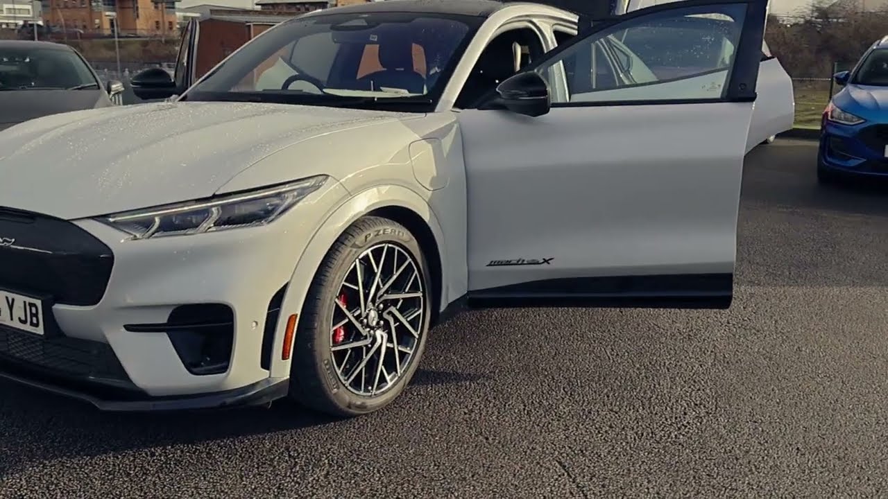 Ford Mustang Mach-E Extended Range 91kWh GT SUV 5dr Electric Automatic AWD (487 ps)