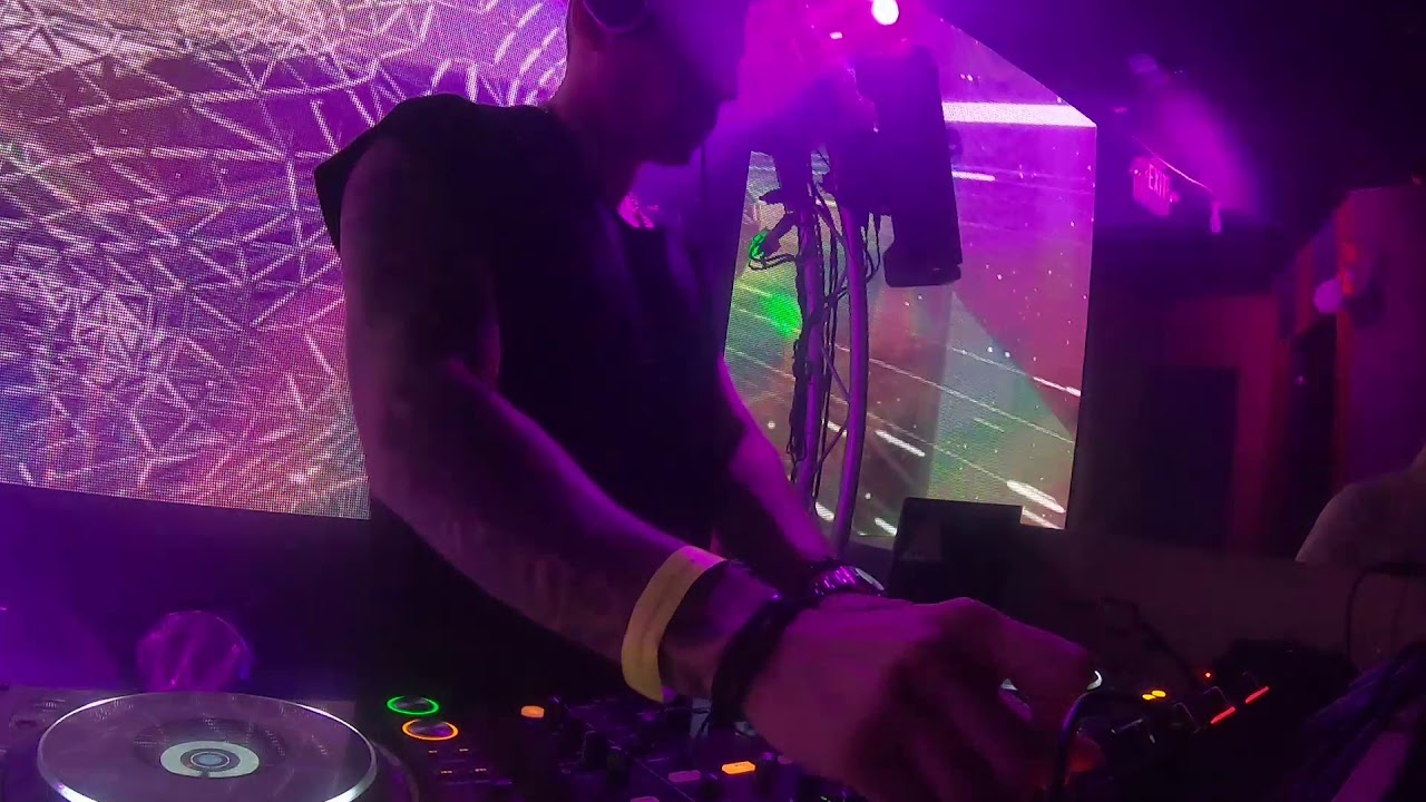 Gustavo Ibarra @ Baronesh Miami, FL