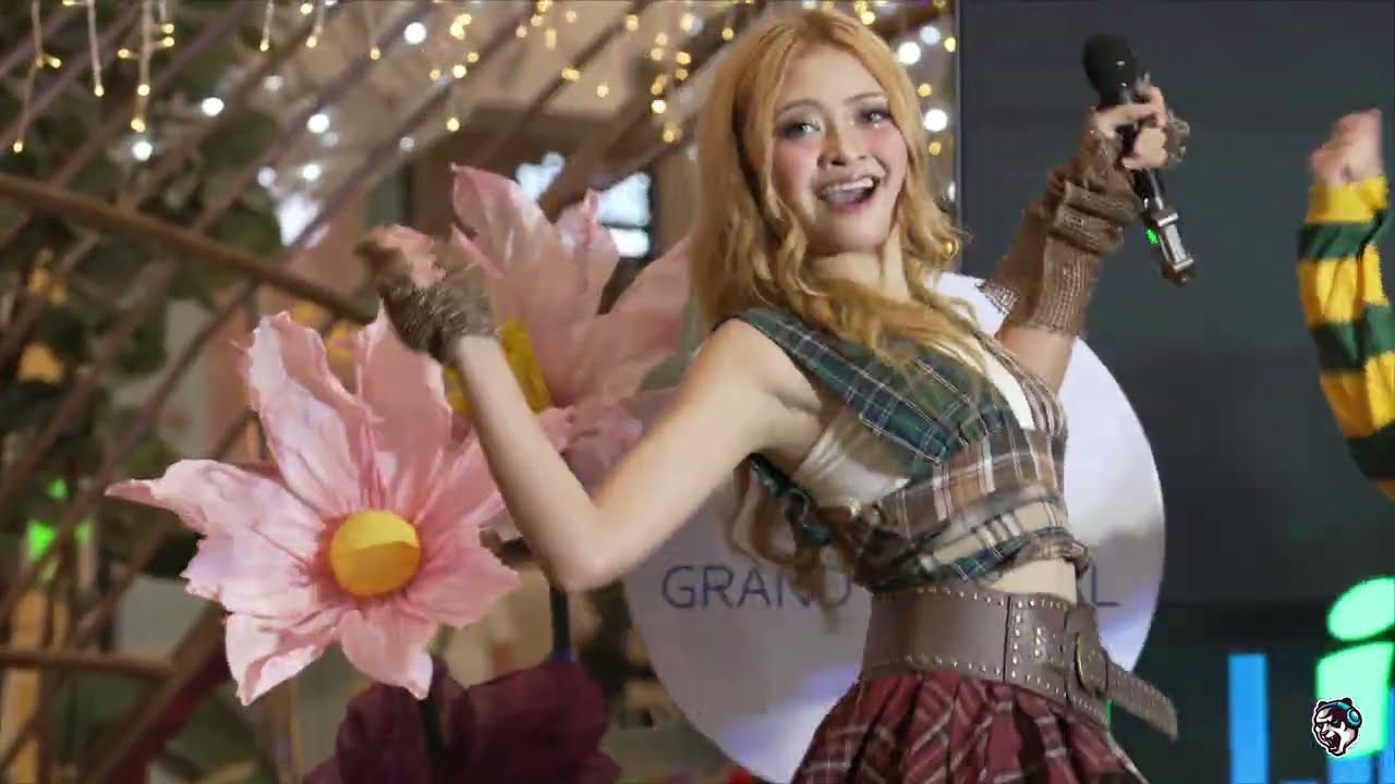 251115 VVINK - Baduy 4K60 Fancam (Angelika Sam Focus)