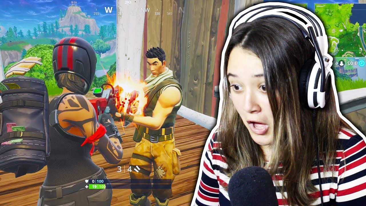 DJEVOJKA IGRA FORTNITE PRVI PUT!