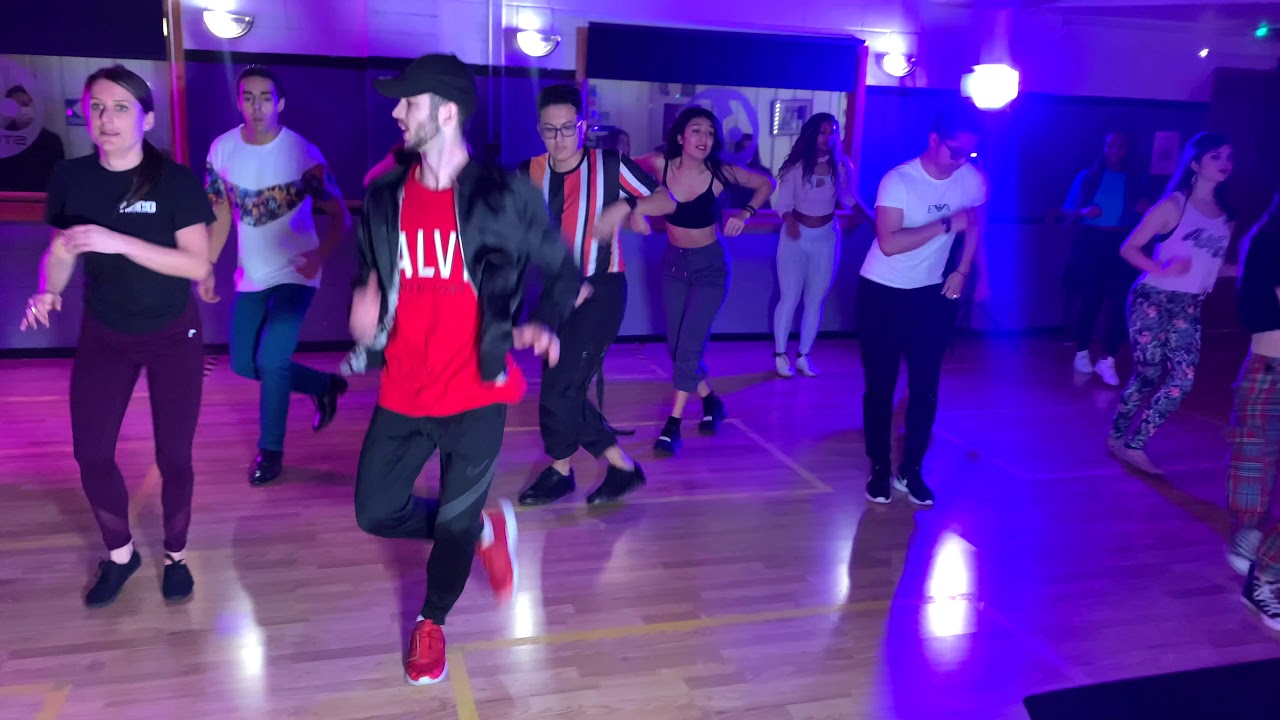 Borracho y Loco - Bachata Footwork Training | CARBONERO ACADEMY FT STUDIO 68 LONDON