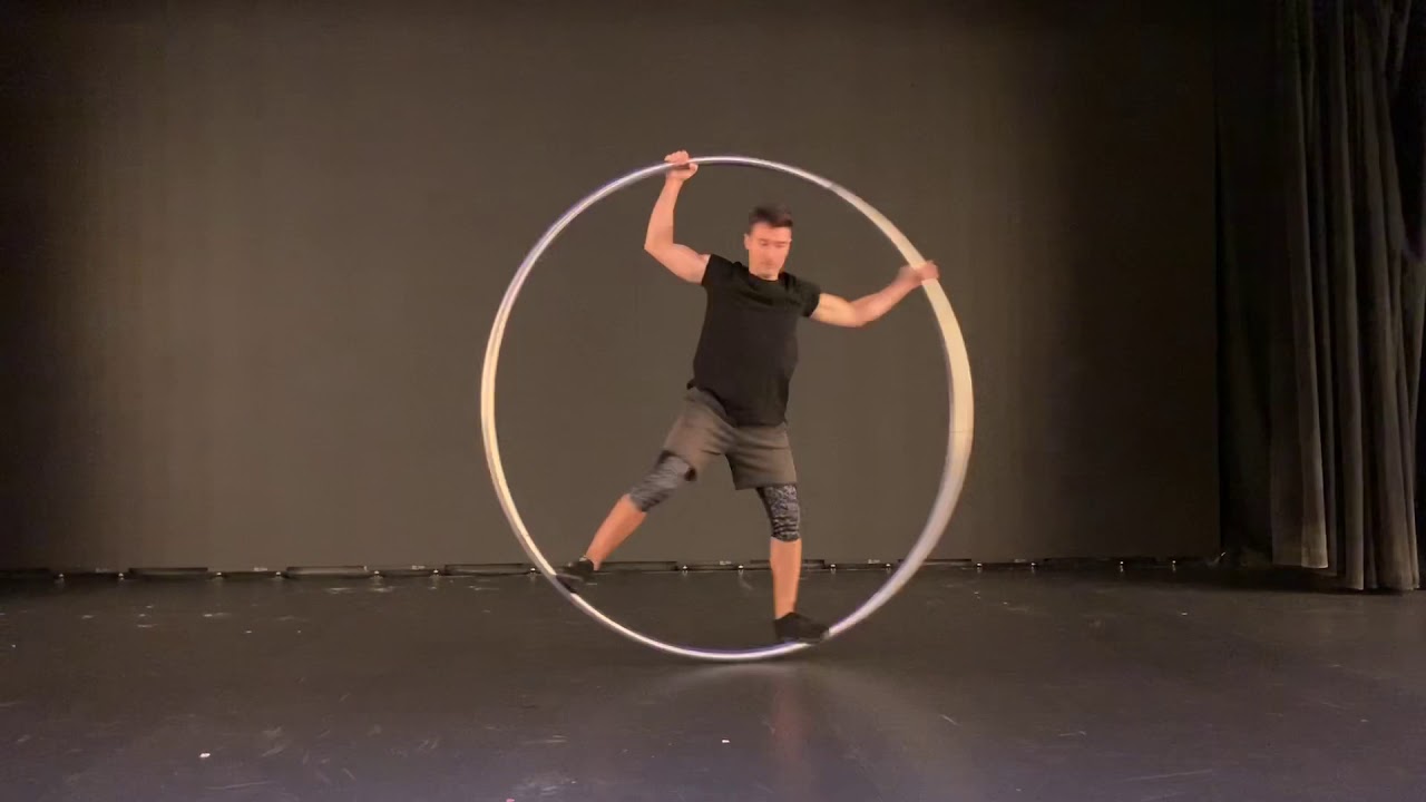 Cyr wheel - Duo Dream