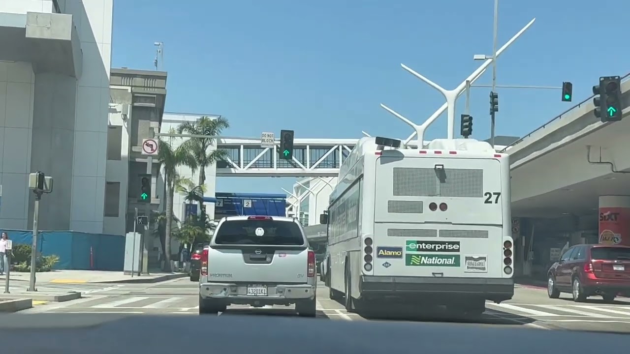 Asi es El Aeropuerto de Los Angeles California