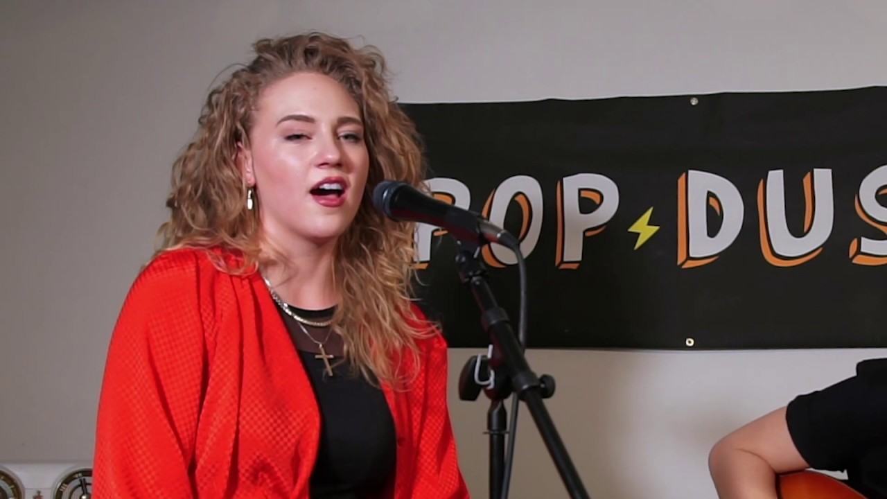 Kat Cunning performs 