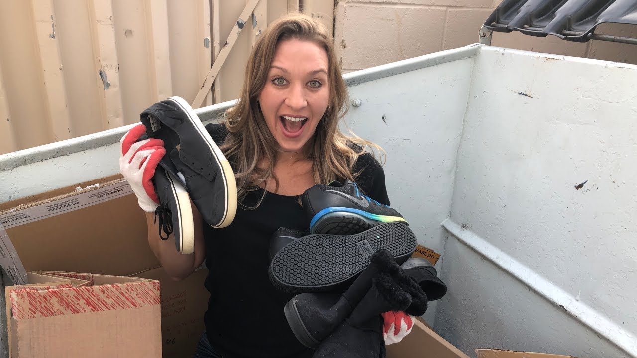 DUMPSTER DIVING- WE WENT TO 5 BIG CORPORATE STORES