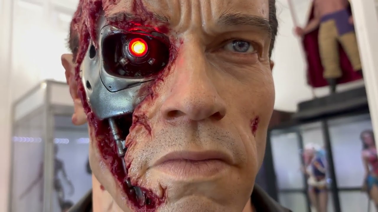Terminator 2 - T800 QUEEN STUDIOS - life size bust - Arnold Schwarzenegger