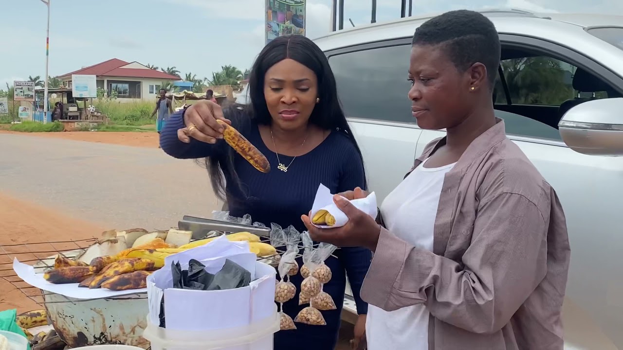 Jayana spotted buying roasted plantain on the street