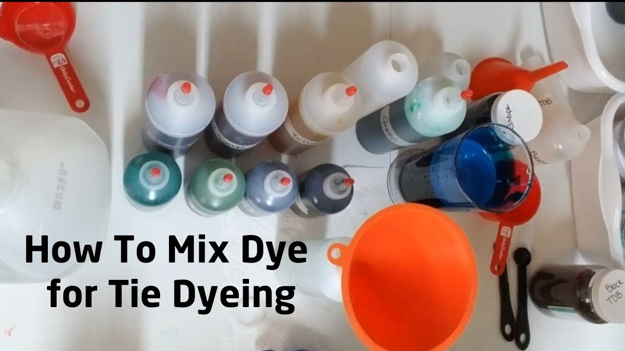How To Mix A Soda Ash Solution and Liquid Dye for Tie Dyeing