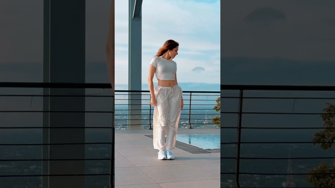 Bollywood&rsquo;s hook-step game is so fire🔥 #shorts #youtubeshorts #sonisoni #bollywood