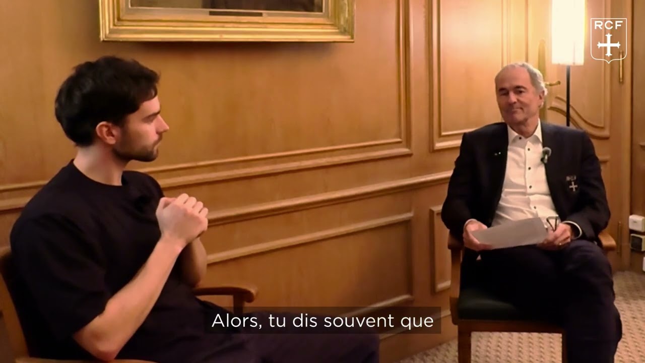 Plongez dans les profondeurs du grand bassin avec Hadrien Salvan