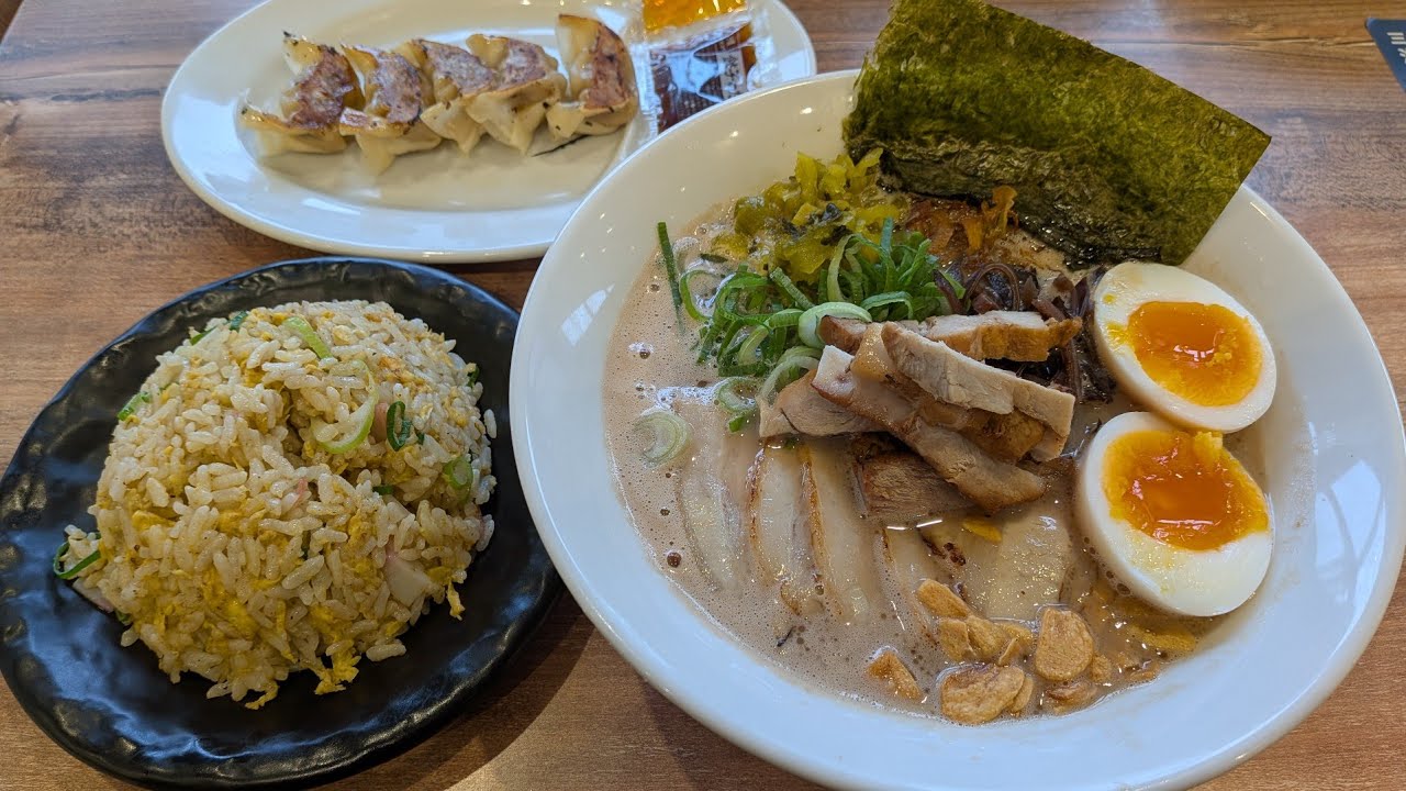 【最強豚骨ラーメン】本場博多豚骨の名店が関西初上陸！「特製豚骨ラーメン＆チャーハン＆餃子」【博多新風】