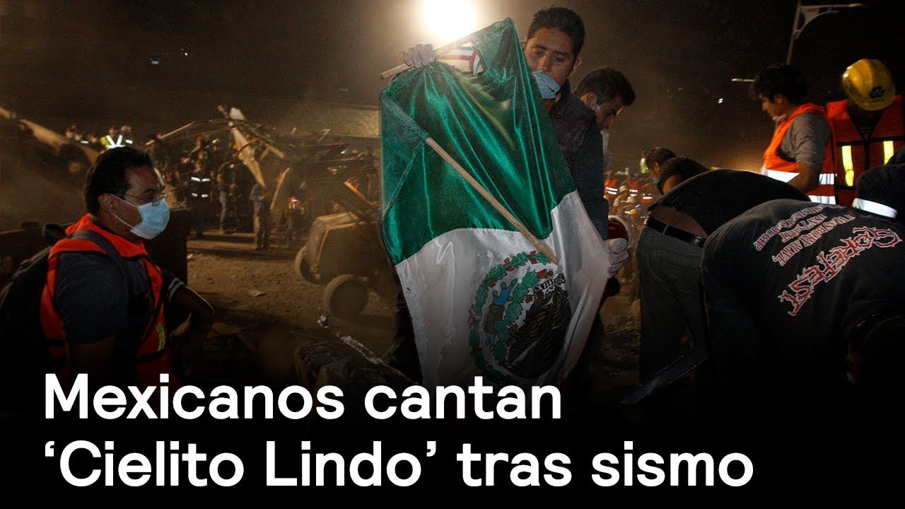 Mexicanos cantan ‘Cielito Lindo’ tras catástrofe del sismo