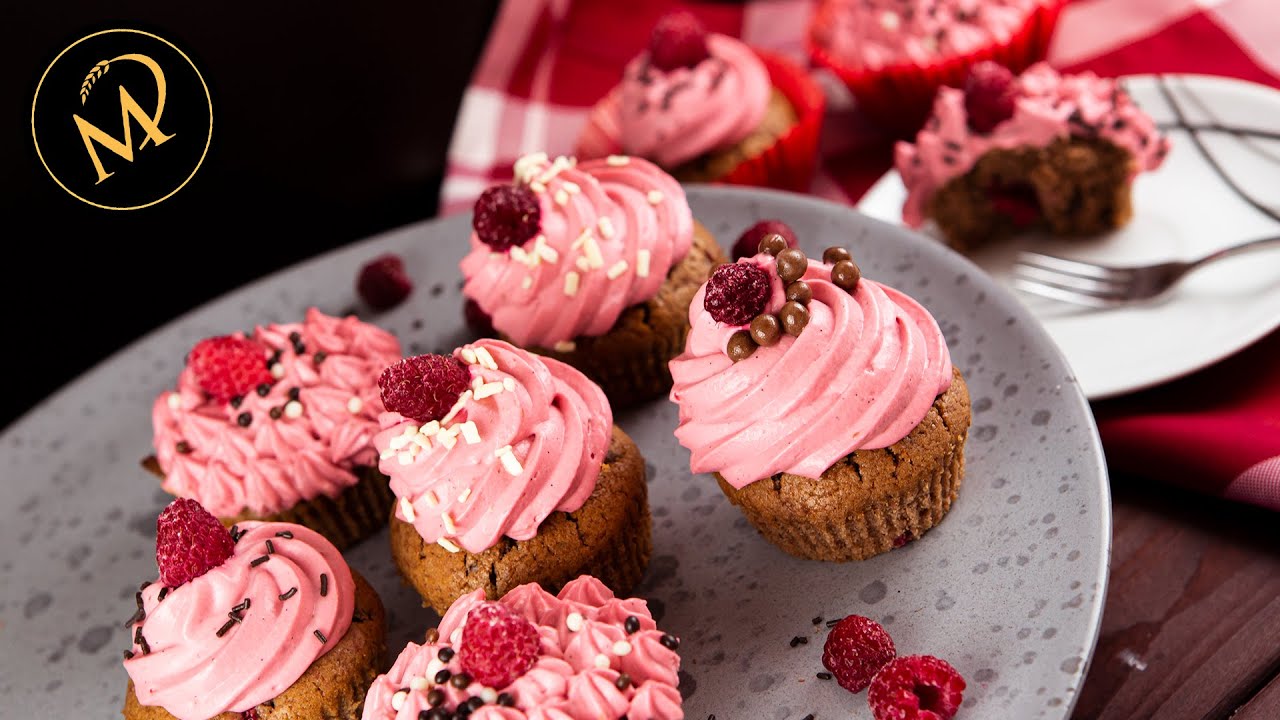 Schoko Cupcakes mit Himbeeren Frosting, super saftig ohne Buttercreme