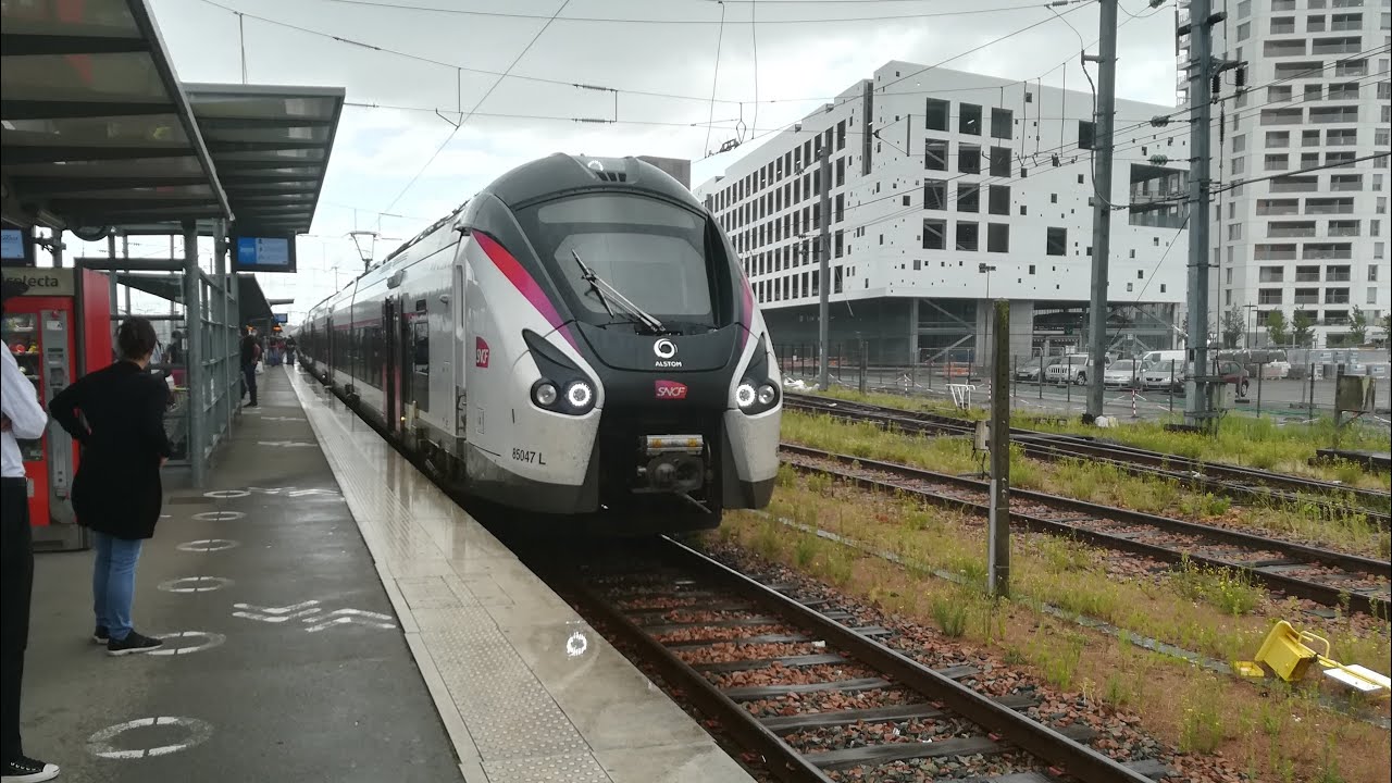 Intercités Nantes - Saintes via La Rochelle Coradia Liner