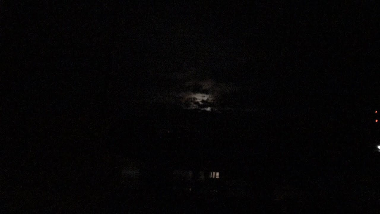 Quick bong rip before bed 🛏