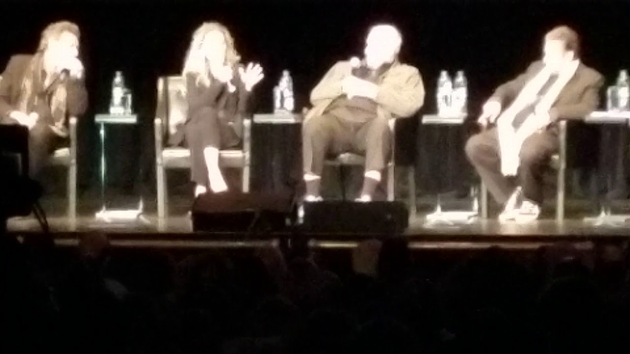Al Pacino and Michelle Pfeiffer discuss their roles in Scarface