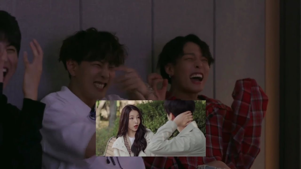 iKON members react to Chanwoo getting hit by Sowon [REAL] #MyChillingRoommate