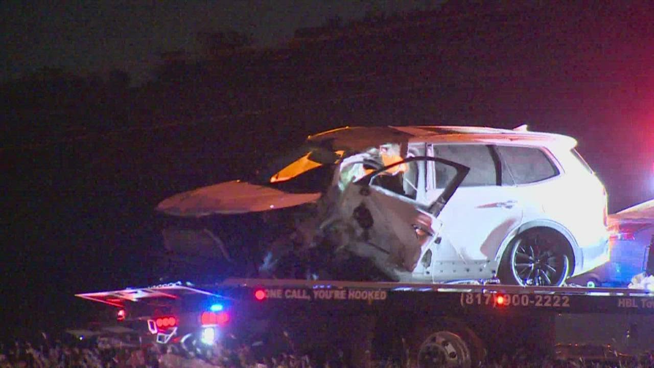 Dallas police officer dies after crash with wrong-way driver
