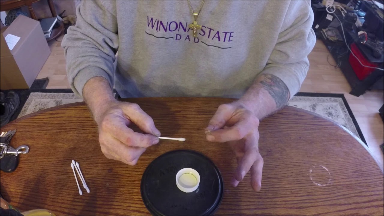 HOW TO REMOVE SUPER GLUE FROM YOUR SKIN WITH THINGS YOU HAVE AT HOME.