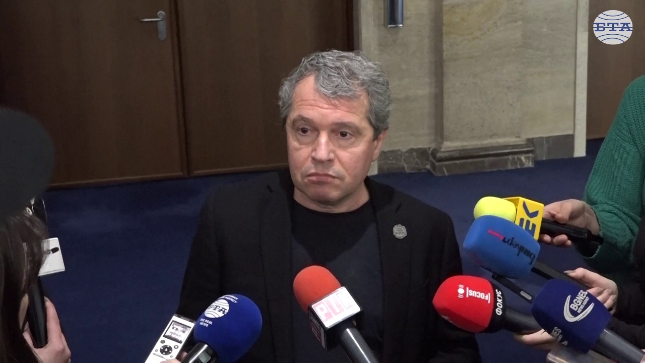 Тошко Йорданов: Единствената ни защита е НАТО, ядрен чадър дали няма да ни направи потенциална цел